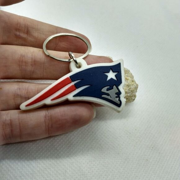 NFL Patriots football gift‎ for him keychain - Picture 1 of 1